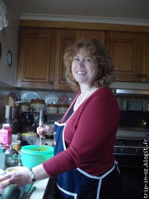 Christine    { Kate's mum - politicienne et très bonne cuisinière^^ }